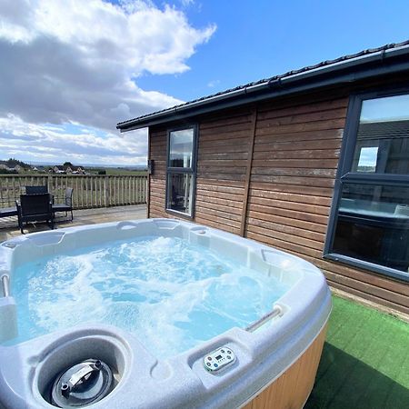 Benarty 11 With Private Hot Tub - Fife - Loch Leven - Lomond Hills - Pet Friendly Βίλα Kelty Εξωτερικό φωτογραφία