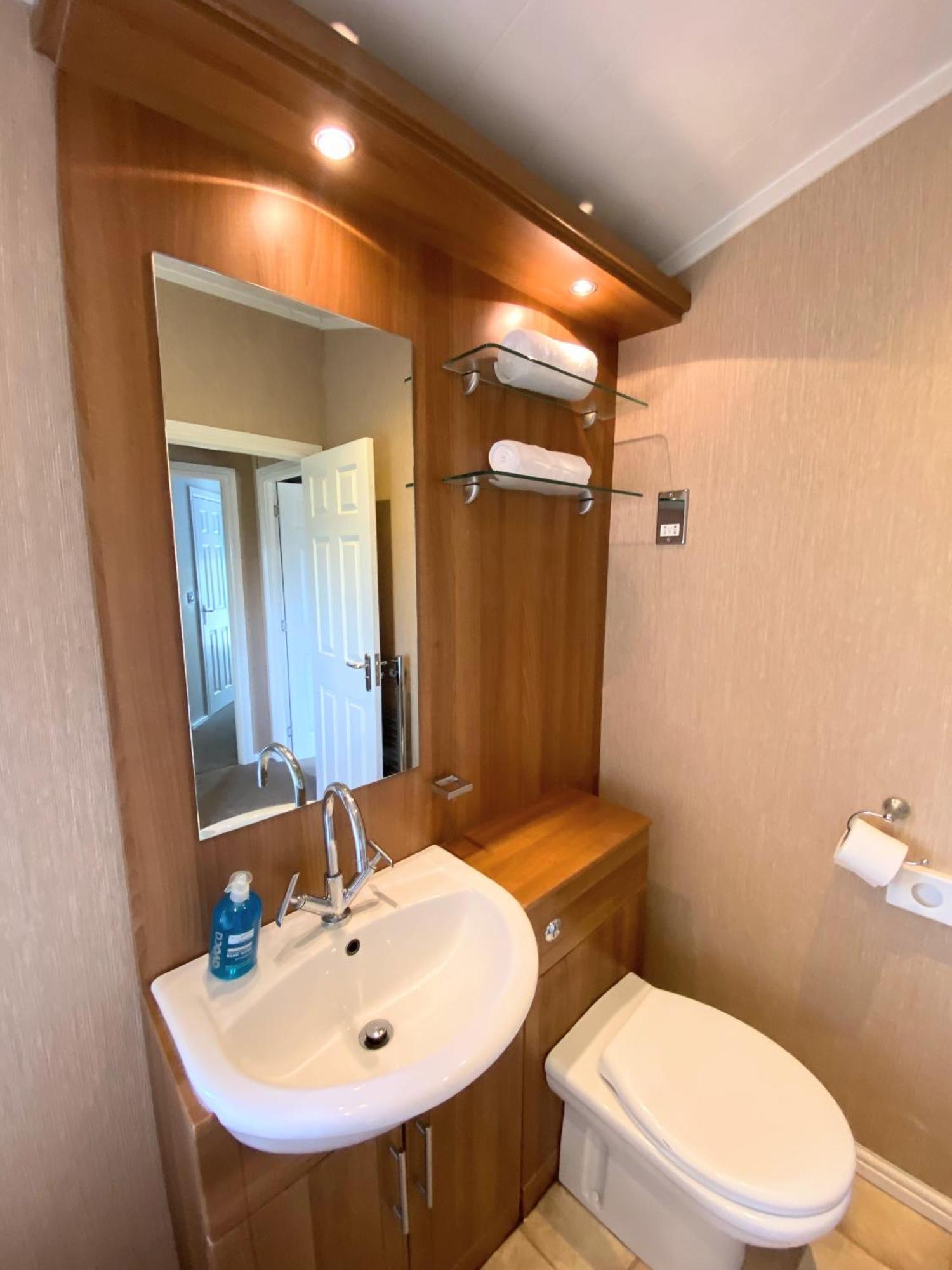Benarty 11 With Private Hot Tub - Fife - Loch Leven - Lomond Hills - Pet Friendly Βίλα Kelty Εξωτερικό φωτογραφία