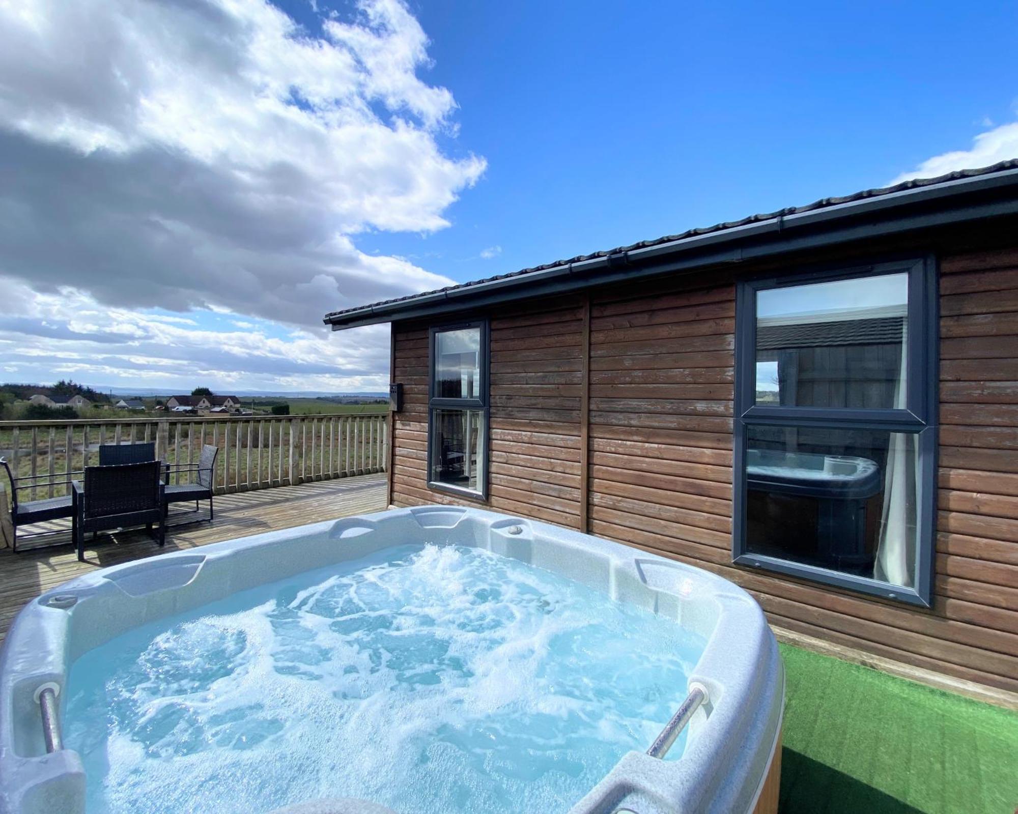 Benarty 11 With Private Hot Tub - Fife - Loch Leven - Lomond Hills - Pet Friendly Βίλα Kelty Εξωτερικό φωτογραφία